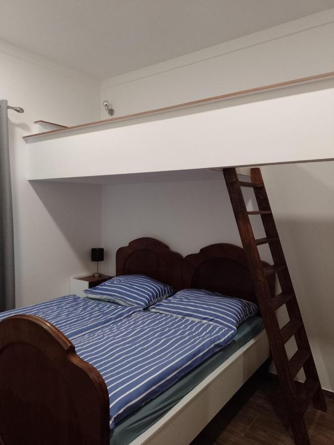 Penzion Litohlavy 17 - Na Samote U Lesa Králŭv Dvŭr Exterior foto